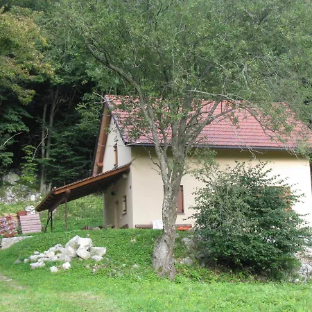 Holiday Lokovec 31 - Rojceva Domacija * Cepovan